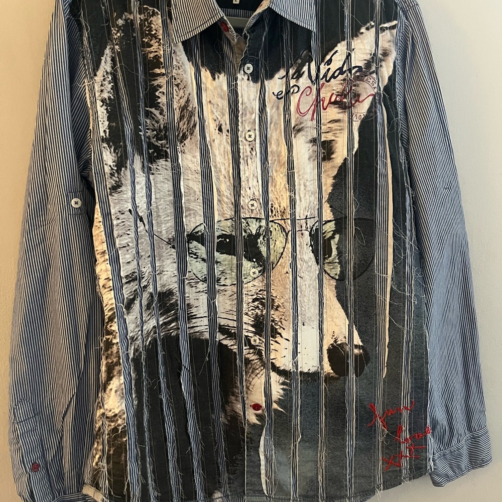 Desigual “la vida es chula” dog print button down shirt size large